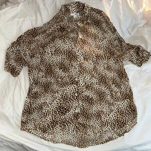 Amuse Society Cheetah Animal print hi low short sleeved top M